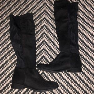 Knee high boots 👢